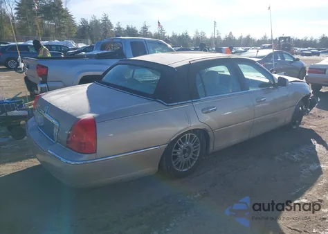 2007 Lincoln Town Car Signature Limited z USA, uszkodzony, nr VIN 1LNHM82VX7Y605908